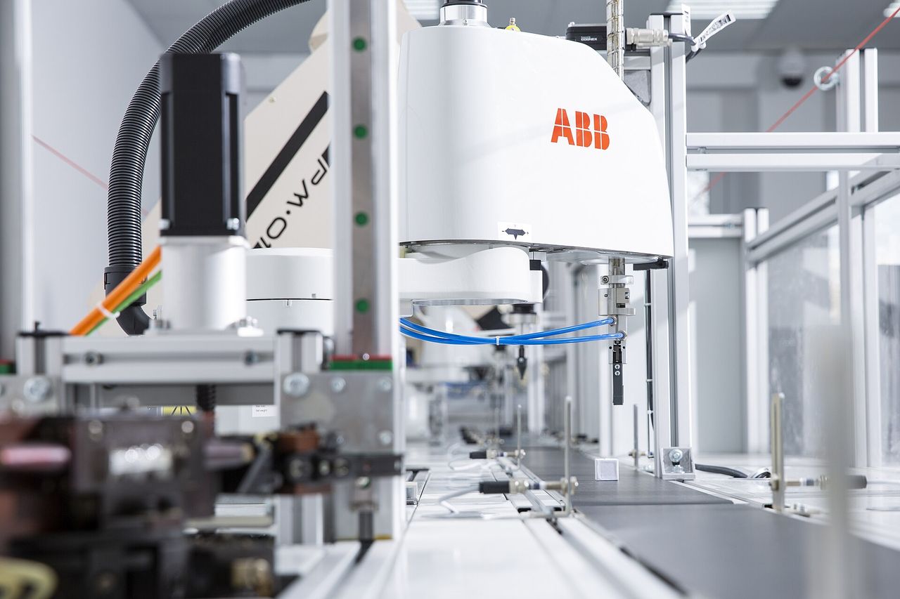 Robot systems and test equipment in a digital manufacturing research lab.